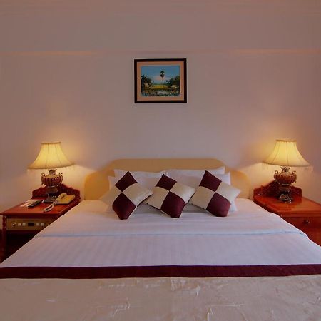 Hotel Somadevi Angkor Resort y Spa Ciudad de Siem Riep Exterior foto